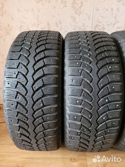 Bridgestone Blizzak Spike-01 205/55 R16 91T