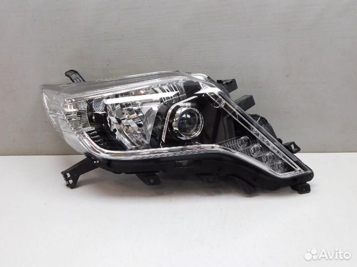 Фара правая Toyota Land Cruiser Prado
