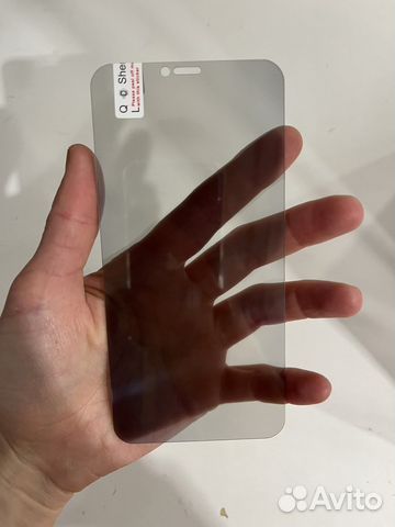 Защитное стекло на iPhone 11