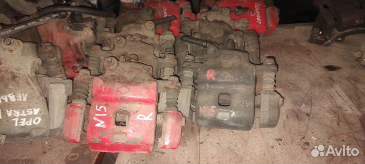 Суппорта передние правый/левый Nissan Almera n15