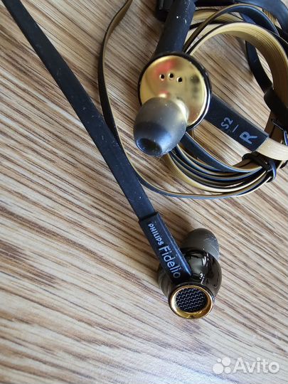 Philips Fidelio S2