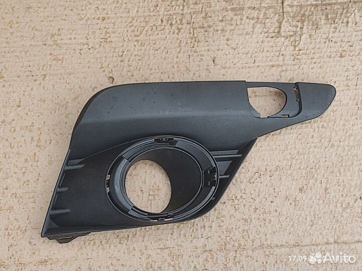 Оправа птф передняя правая Renault Logan II