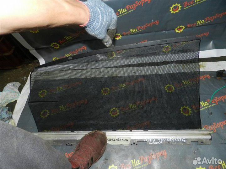 Шторка двери левая Audi A8 седан 3.2 2007