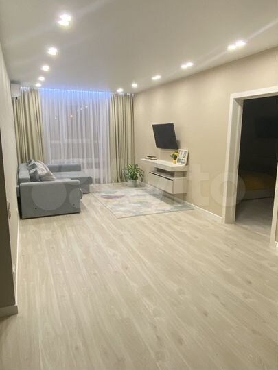 3-к. квартира, 90 м², 2/25 эт.