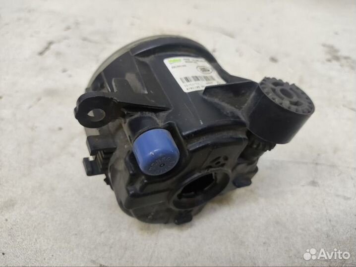 Фонарь противотуманный передний левый Land Rover