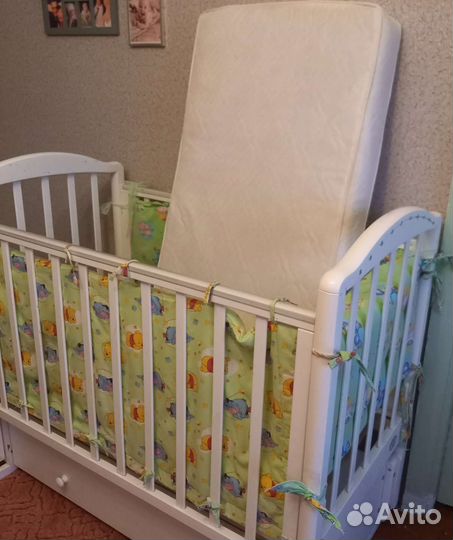 Детская кроватка