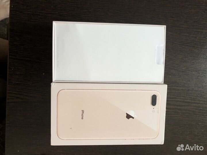 Коробка от iPhone 8+