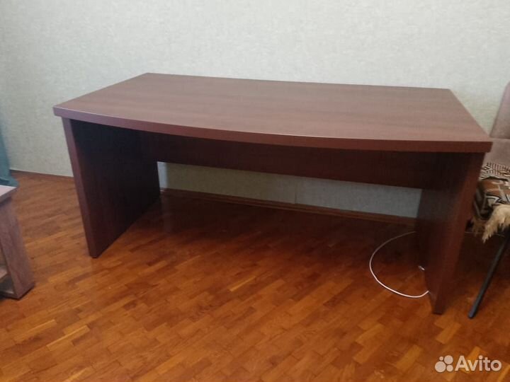 Офисная мебель бу столы тумбы