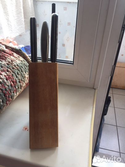 Подставка с ножами