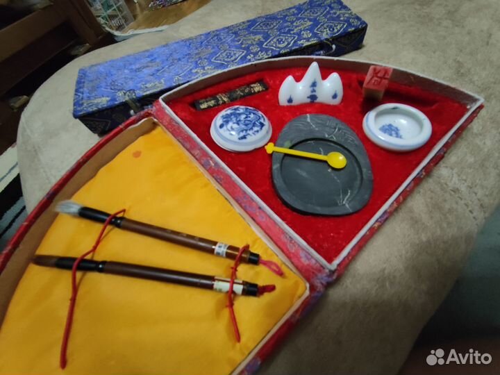 Японские кисти и штемпельный для каллиграфии