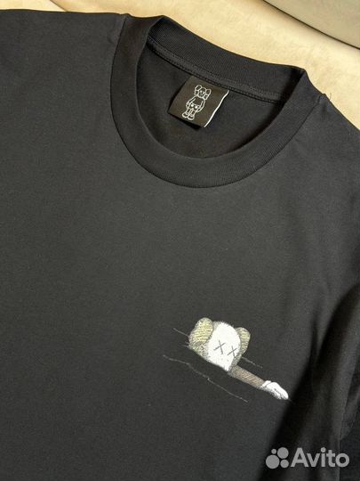 Футболка Off White x Kaws (Премиум)