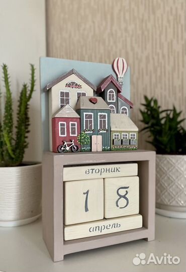 Вечный календарь из дерева ручной работы