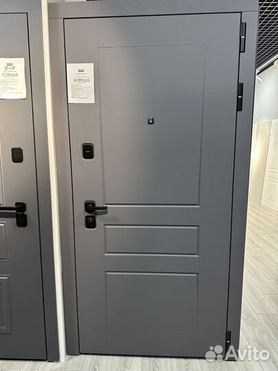 Дверь входная в квартиру Берген