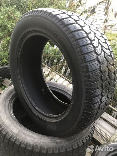 Yokohama Ice Guard F700Z 285/50 R20