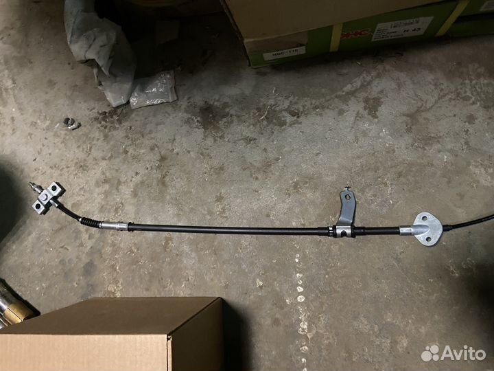 Трос ручника центральный grand starex