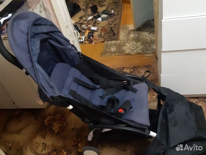 Прогулочная коляска трость