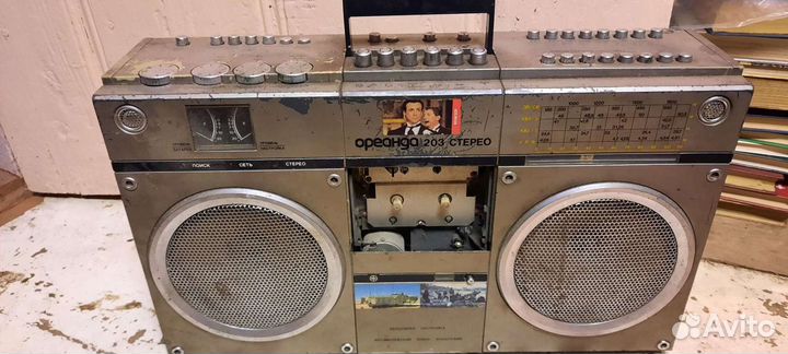 Кассетный магнитофон