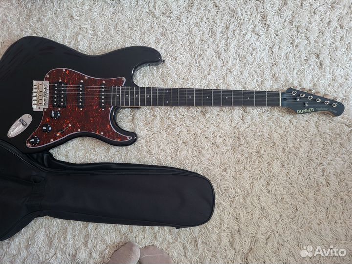 Электрогитара Donner DST-200