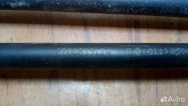 Renault Duster тяга задняя поперечная 8200839124