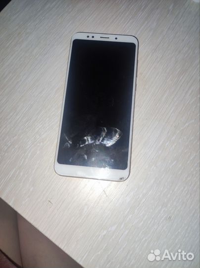 Xiaomi Redmi 5 Plus, 3/32 ГБ