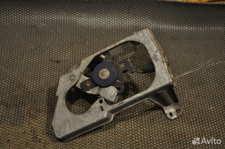 Механизм стояночного тормоза mercedes-benz E-cla