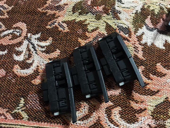 Кнопка центрального замка Мерседес мл гл 164