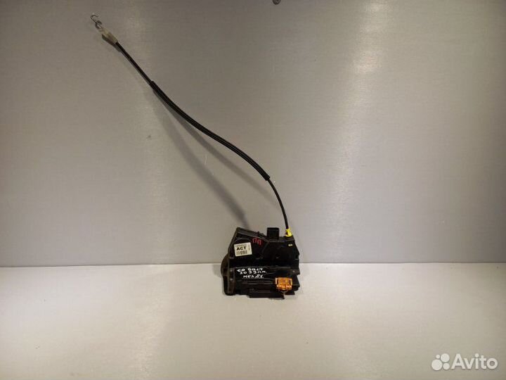 Замок двери передний правый Chevrolet Cobalt B15D2