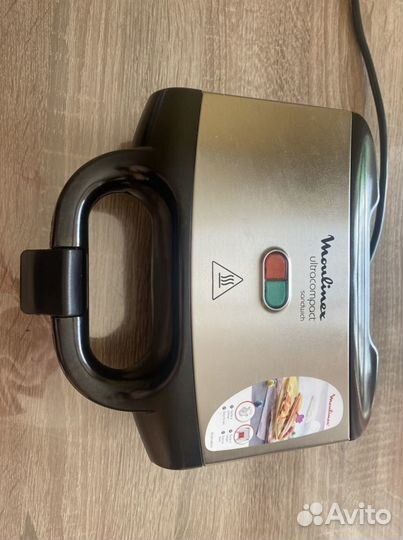 Сендвичница