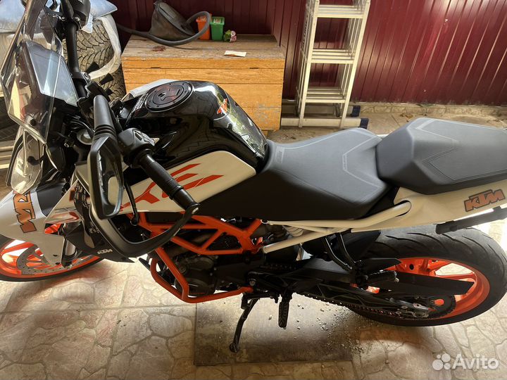 KTM duke 390
