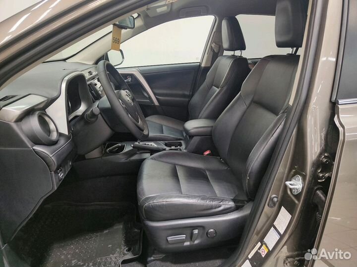 Toyota RAV4 2.5 AT, 2016, 125 600 км