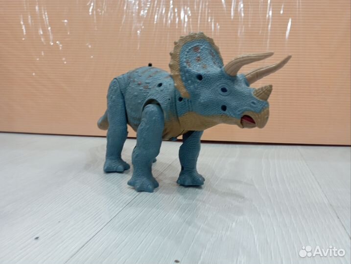 Динозавры jurassic world