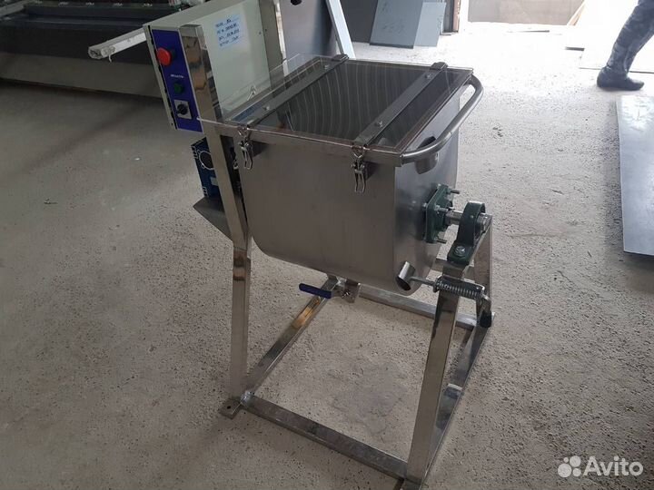 Маслобойка, маслоизготовитель