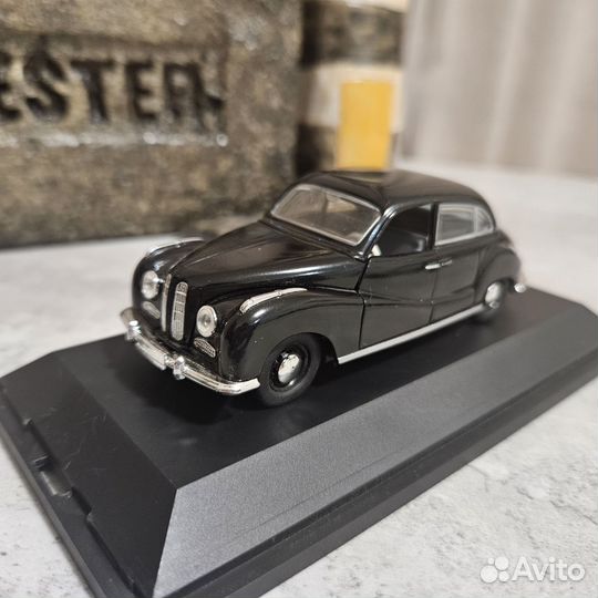 Schuco BMW 501 limousine