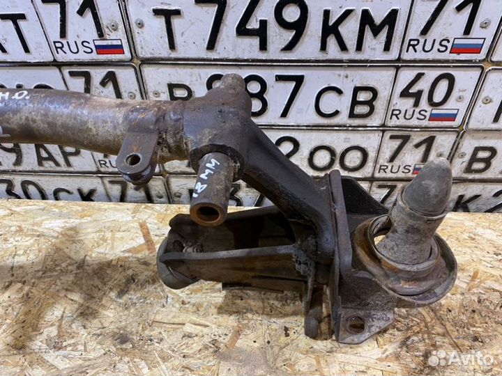 Передняя балка Ваз 21214 2011