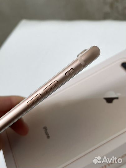 iPhone 8 Plus, 64 ГБ