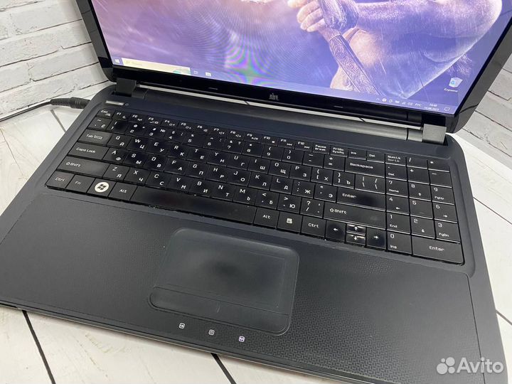 Быстрый ноутбук DNS SSD