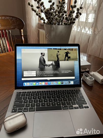 Apple MacBook Air m1 почти новый