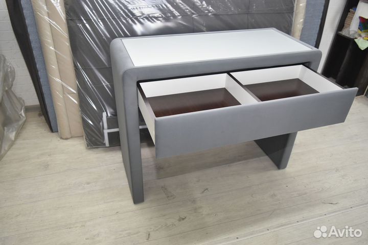 Туалетный столик