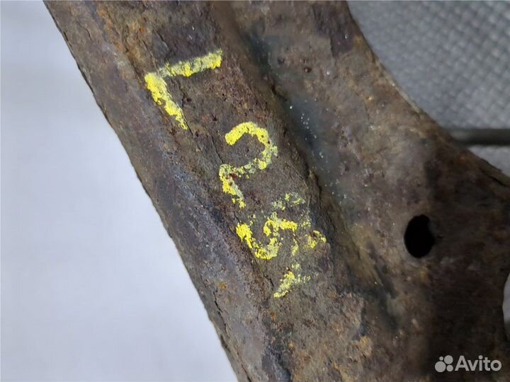 Балка подвески передняя Pontiac Vibe 1, 2004