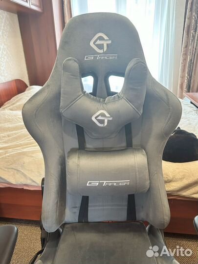Компьютерное игровое геймерское кресло