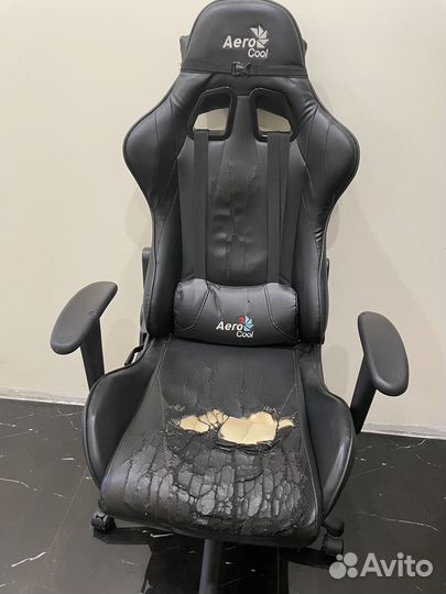 Игровое компьютерное кресло