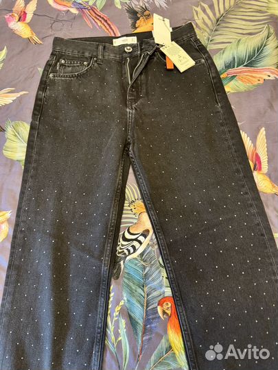 Джинсы mango