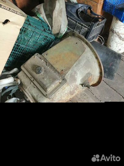 Судовой двигатель