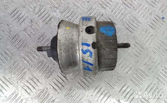 Подушка двигателя бензиновая audi A6 C6 (OSE15C901