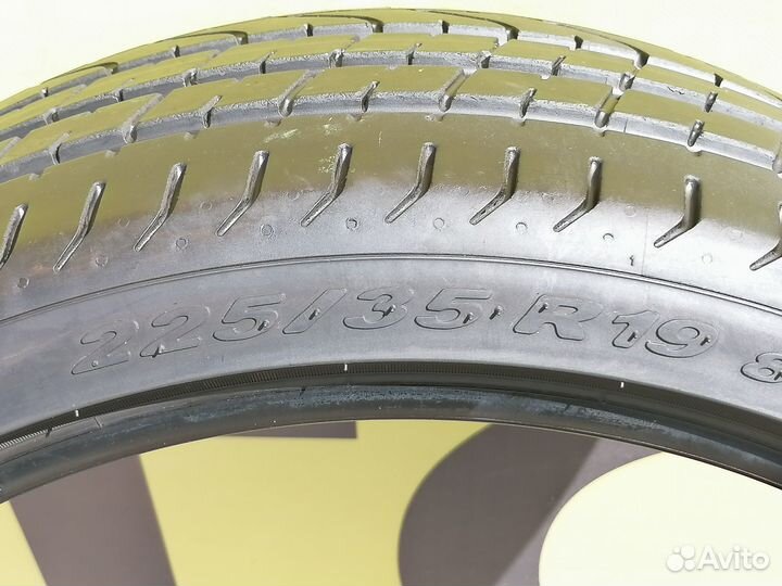 Pirelli P Zero 225/35 R19