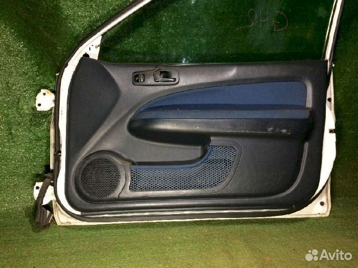 Дверь правая Honda HR-V GH2 Белая царапины