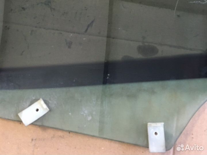 Стекло заднее правое Peugeot 307 (3086)