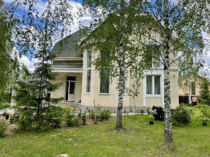 Коттедж 265 м² на участке 20 сот.