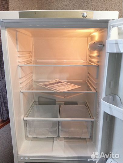 Холодильник indesit