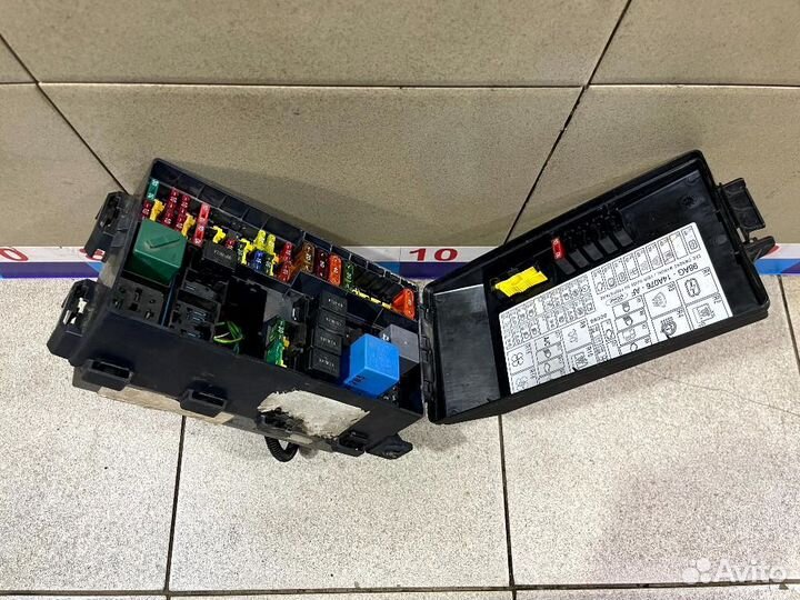 Блок предохранителей Ford Focus I